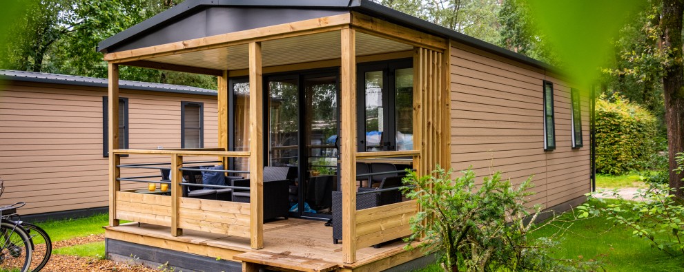 De Jut-Lodge buiten.jpg